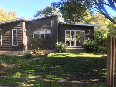 Tamara Beach House - Lightning Ridge Tourism 1