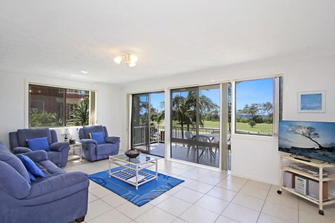 TAMARIND 2 KINGSCLIFF - Lightning Ridge Tourism 0
