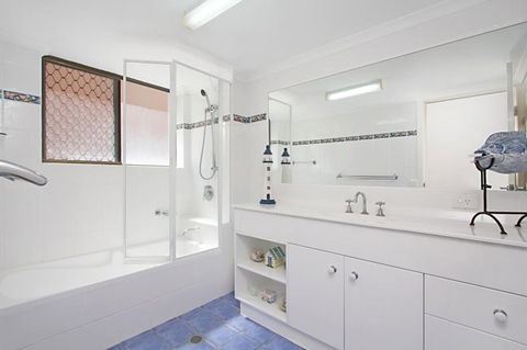 TAMARIND 2 KINGSCLIFF - Lightning Ridge Tourism 3