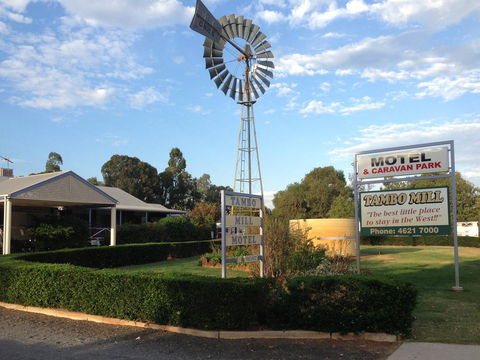 Tambo Mill Motel & Caravan Park - Lightning Ridge Tourism 0