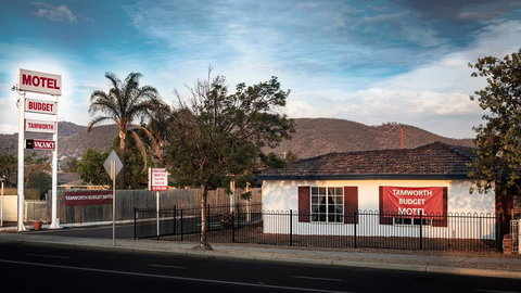Tamworth Budget Motel - Lightning Ridge Tourism 1