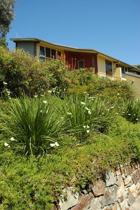 Tathra Beach House Holiday Apartments - Lightning Ridge Tourism 3