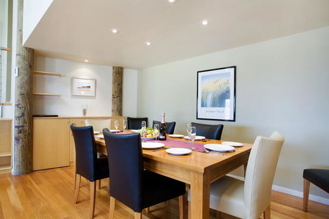 Tathra Beach House Holiday Apartments - Lightning Ridge Tourism 2