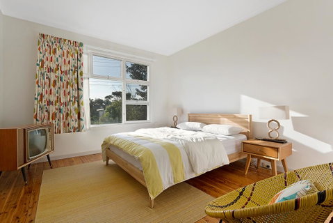 The 50's Beach House - Lightning Ridge Tourism 3