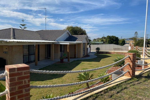 The Anchorage - Lightning Ridge Tourism 0
