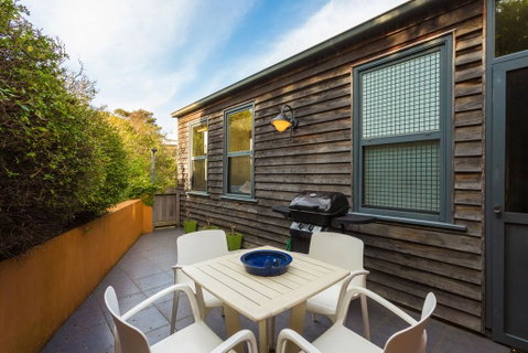The Bantry 1 Merimbula - Lightning Ridge Tourism 1