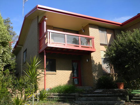 The Beach House - Lightning Ridge Tourism 0