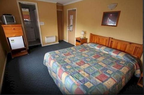 Beltana Hotel - Lightning Ridge Tourism 4