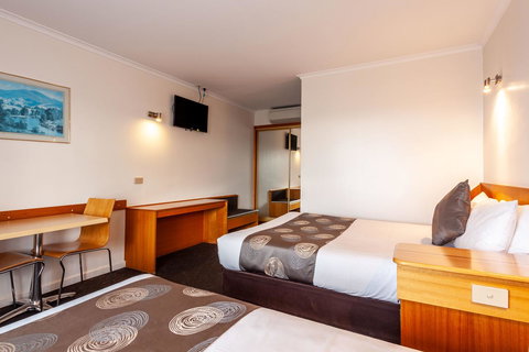 Beachfront Bicheno - Lightning Ridge Tourism 13