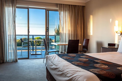Beachfront Bicheno - Lightning Ridge Tourism 6