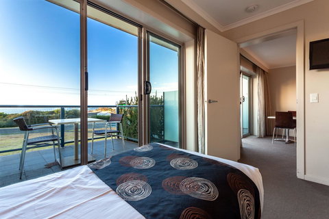 Beachfront Bicheno - Lightning Ridge Tourism 8