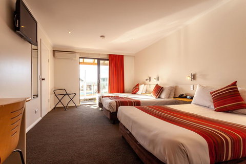 Beachfront Bicheno - Lightning Ridge Tourism 26