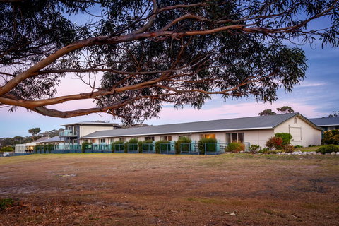 Beachfront Bicheno - Lightning Ridge Tourism 40