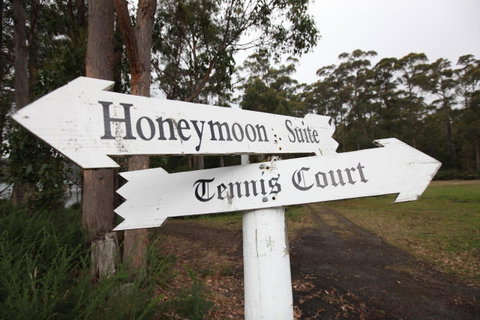 The Fox And Hounds Historic Hotel - Lightning Ridge Tourism 42