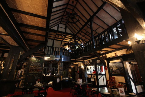 The Fox And Hounds Historic Hotel - Lightning Ridge Tourism 36