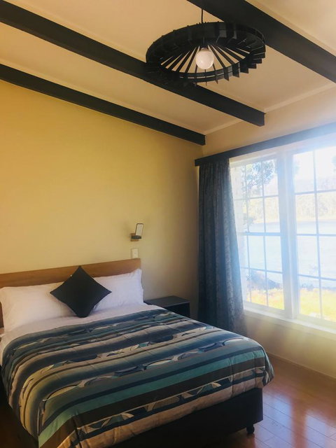 The Fox And Hounds Historic Hotel - Lightning Ridge Tourism 14