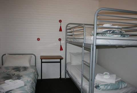 Seaview Holiday Park - Lightning Ridge Tourism 18