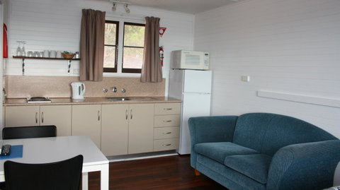 Seaview Holiday Park - Lightning Ridge Tourism 19
