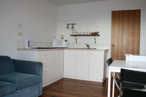 Seaview Holiday Park - Lightning Ridge Tourism 17