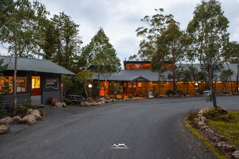 Cradle Mountain Wilderness Village - Lightning Ridge Tourism 3