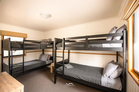 Cradle Mountain Wilderness Village - Lightning Ridge Tourism 1