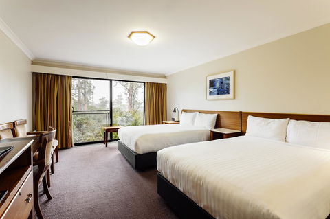 Cradle Mountain Hotel - Lightning Ridge Tourism 7