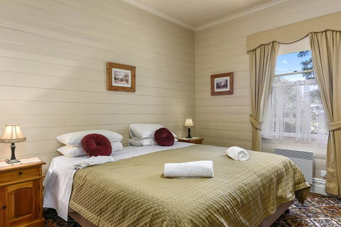 Casilda House - Lightning Ridge Tourism 1