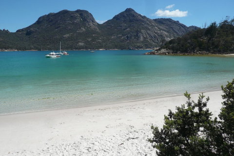 Arthouse Freycinet - Lightning Ridge Tourism 18