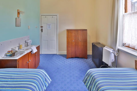 Astor Private Hotel - Lightning Ridge Tourism 26