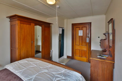 Astor Private Hotel - Lightning Ridge Tourism 28