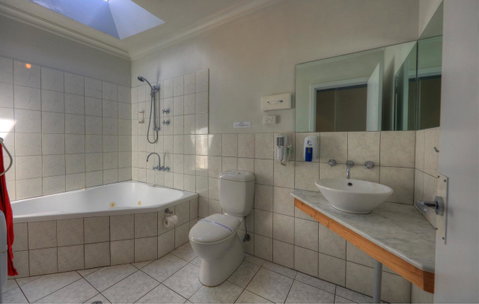 Port Arthur Motor Inn - Lightning Ridge Tourism 11