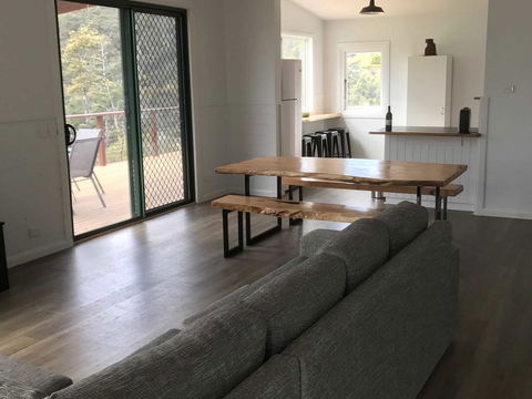 Derby Digs Cottage - Lightning Ridge Tourism 4