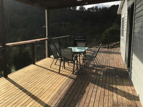 Derby Digs Cottage - Lightning Ridge Tourism 10