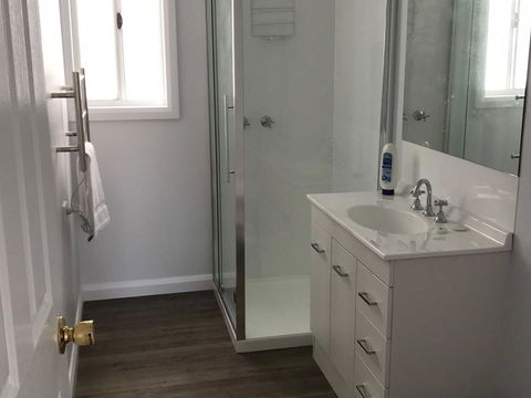 Derby Digs Cottage - Lightning Ridge Tourism 7