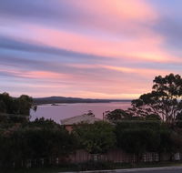 GRANITE BEACH HOUSE  Bay of Fires - Lightning Ridge Tourism