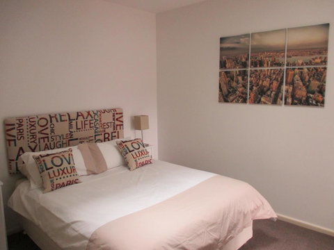 Bellerive Marina View Apartments No 28 - Lightning Ridge Tourism 16