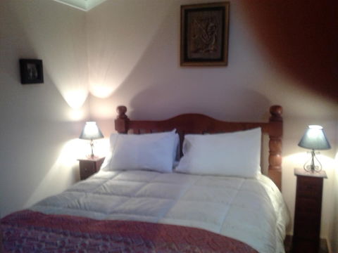 St. Pauls Bed & Breakfast - Lightning Ridge Tourism 35