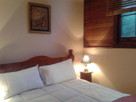 St. Pauls Bed & Breakfast - Lightning Ridge Tourism 37