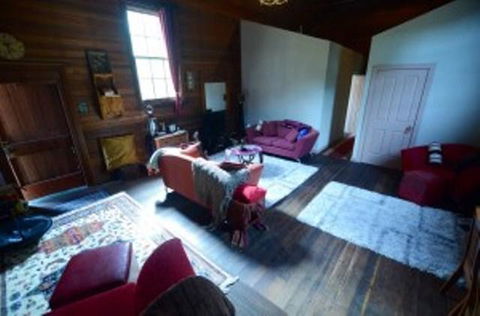 St. Pauls Bed & Breakfast - Lightning Ridge Tourism 1