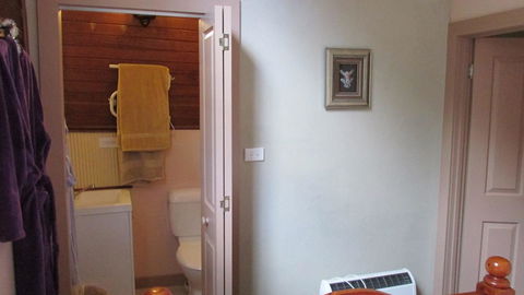 St. Pauls Bed & Breakfast - Lightning Ridge Tourism 34