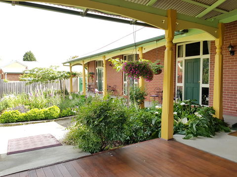 Orana House - Lightning Ridge Tourism 12