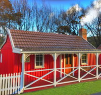 Platypus Playground Riverside Cottage - Lightning Ridge Tourism