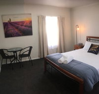 3ree- Spacious  Charming Apartment - Lightning Ridge Tourism