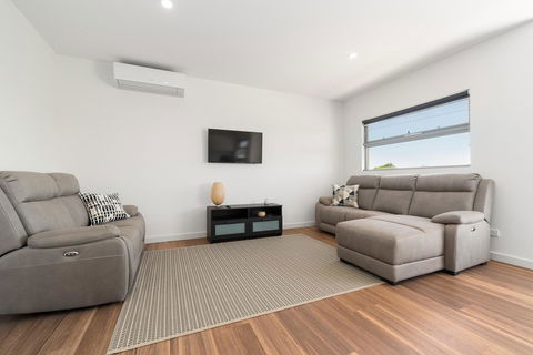 Rosewater Townhouses Dromana - Lightning Ridge Tourism 25