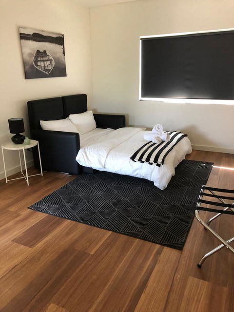 Rosewater Townhouses Dromana - Lightning Ridge Tourism 2