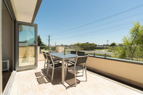 Rosewater Townhouses Dromana - Lightning Ridge Tourism 27