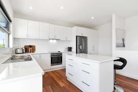 Rosewater Townhouses Dromana - Lightning Ridge Tourism 24