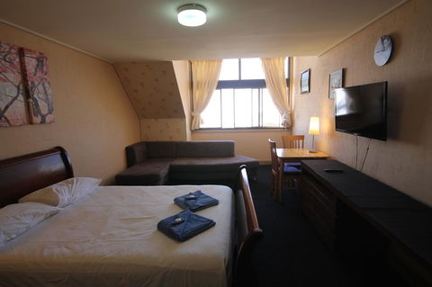 Arlberg Hotham - Lightning Ridge Tourism 3