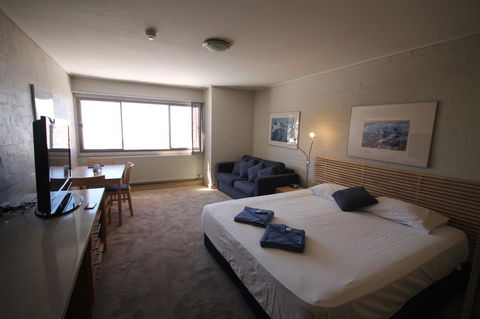 Arlberg Hotham - Lightning Ridge Tourism 9