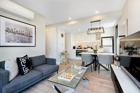 Manhattan Apartments - Notting Hill - Lightning Ridge Tourism 12